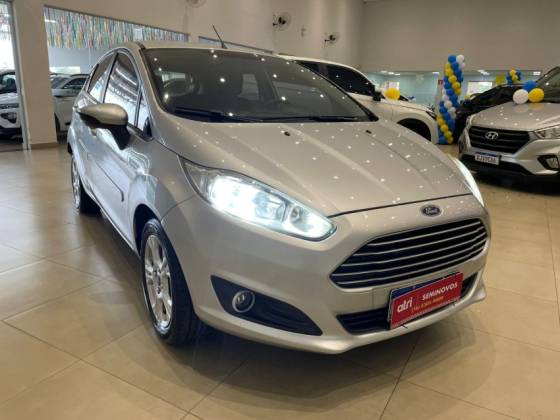 FORD FIESTA 1.6 SE HATCH 16V FLEX 4P MANUAL